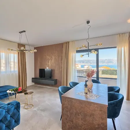 Apartment Jelena's Place - Elegant Flats Close To Sea