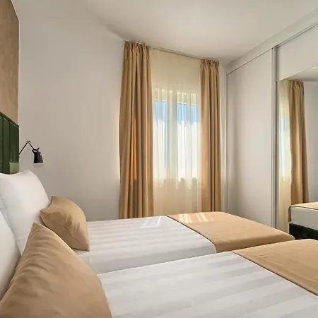 Jelena's Place - Elegant Flats Close To Sea Apartment